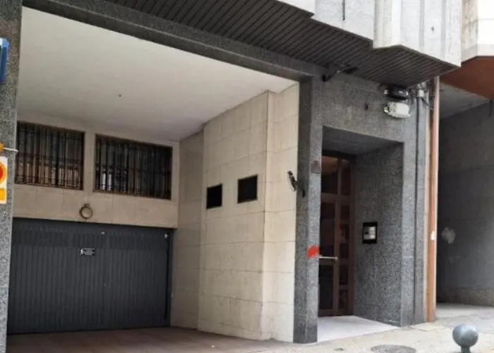 4j - Centro Con Parking Апартаменты *